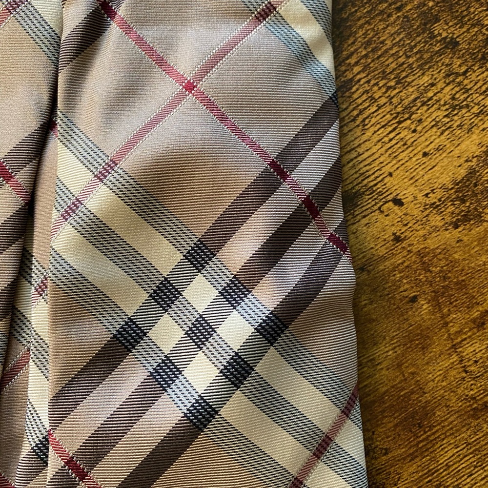 Burberry London men’s tie - Picture 10 of 11